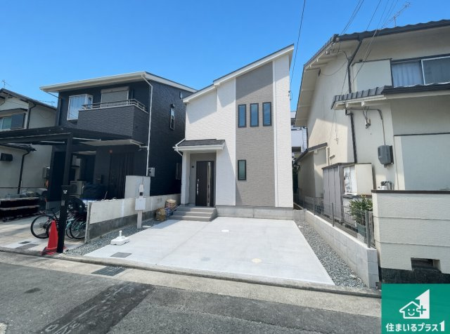 ■茨木市西福井　新築一戸建ての外観|安心の10年保証！外観を美しく保ち、雨水で汚れを落とします！気になることがありましたら、お気軽にお問い合わせください！