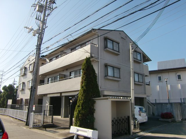 エトワール中山の外観