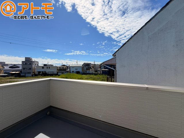【バルコニー】 | 清水区中矢部町8期　新築戸建　全1棟 | 陽当りの良いバルコニーはお洗濯物はもちろんお布団もふかふかになります♪