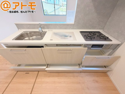 【キッチン】 | 清水区中矢部町8期　新築戸建　全1棟 | 大容量システムキッチン♪お料理スペースやシンク広々！毎日の家事をしっかりサポート♪