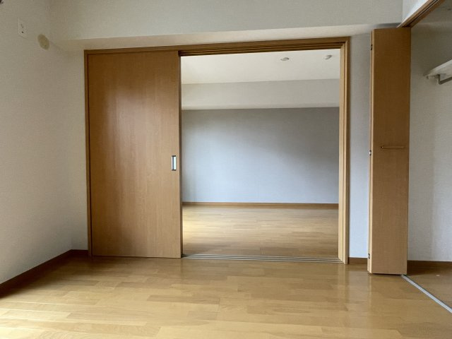 カーサ　ソレアードの洋室