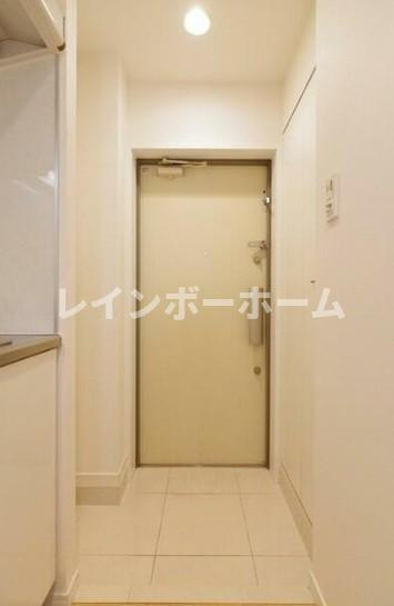 コンフォリア行徳の玄関