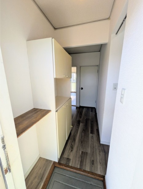エステートピア澤田の玄関