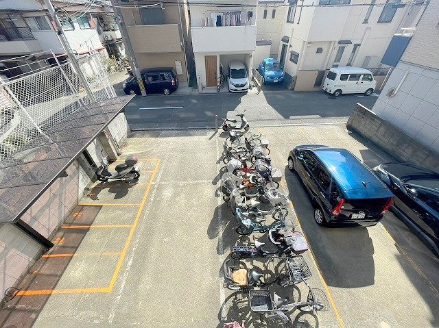 ココチフォレストrsの駐車場