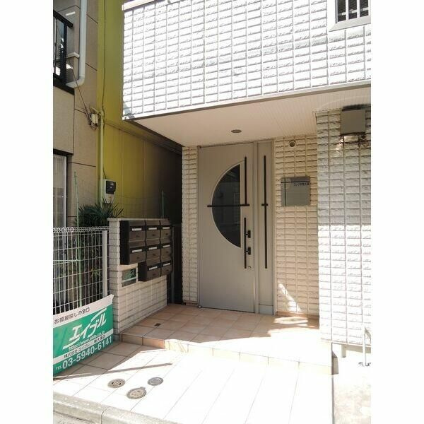 プレジオ南大塚のエントランス