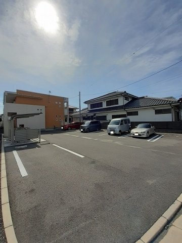 アベニュー　Ｍ－Ⅲの駐車場