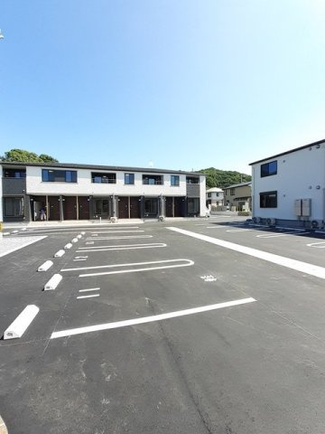 エスパース　ｈｉｋａｒｉ　Ⅰの駐車場