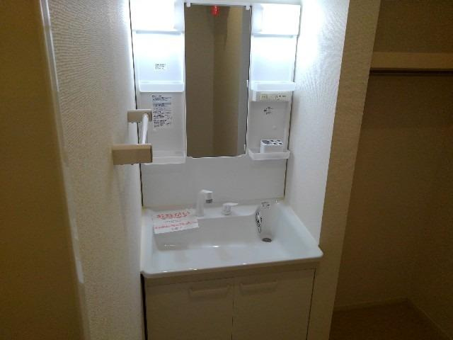 ラ　ルーチェの洗面所