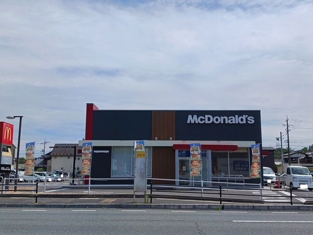 Ｋ’ｓスクエアー　Ｂの周辺|マクドナルド虹ケ浜店まで700m