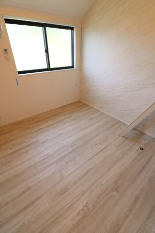アザーレ・パッシオ生田Bの居間・リビング|同間取り別部屋の参考写真です。