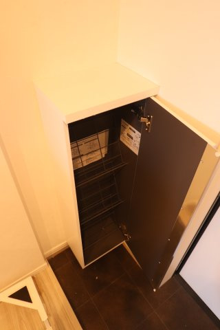 アザーレ・パッシオ生田Bの収納|同間取り別部屋の参考写真です。