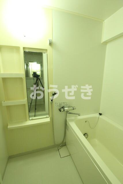 グランドール東寺尾の浴室