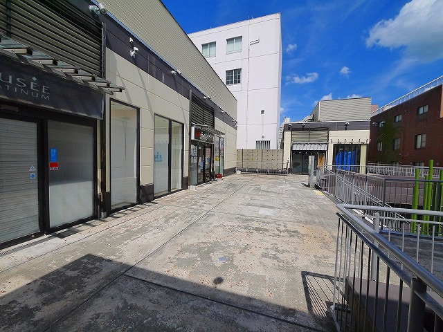 小西町商業ビル（な・ら・ら）