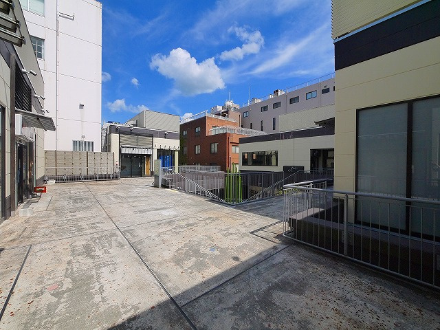 小西町商業ビル（な・ら・ら）