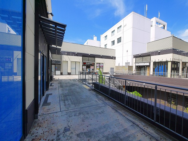 小西町商業ビル（な・ら・ら）