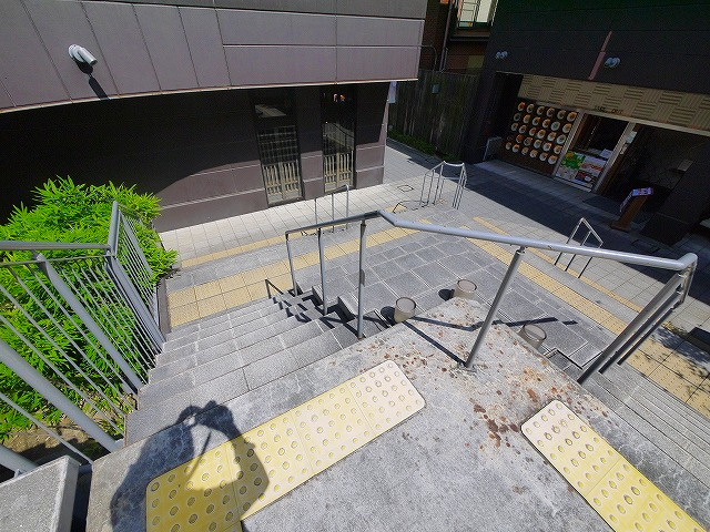 小西町商業ビル（な・ら・ら）
