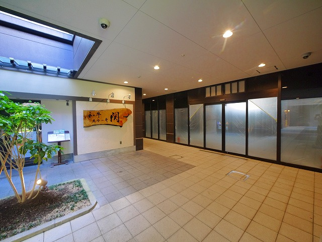 小西町商業ビル（な・ら・ら）