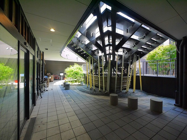 小西町商業ビル（な・ら・ら）