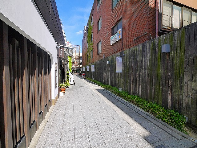 小西町商業ビル（な・ら・ら）