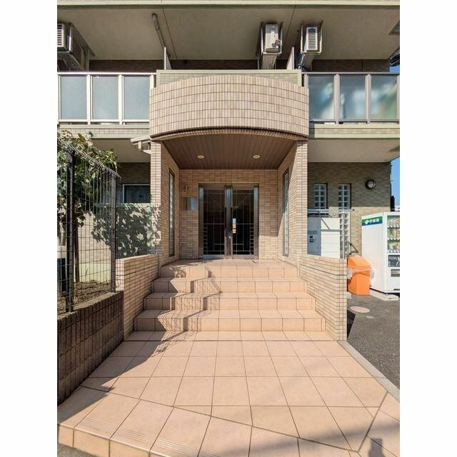 ルクレ津田沼のエントランス