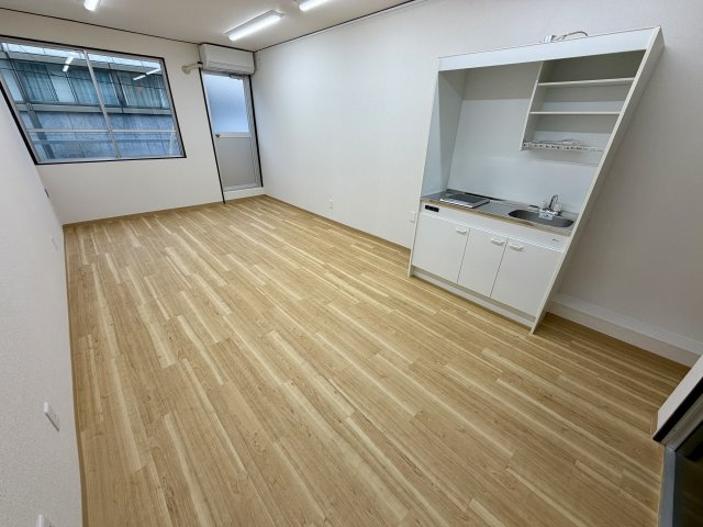 大阪市中央区東心斎橋１丁目の店舗事務所の内装