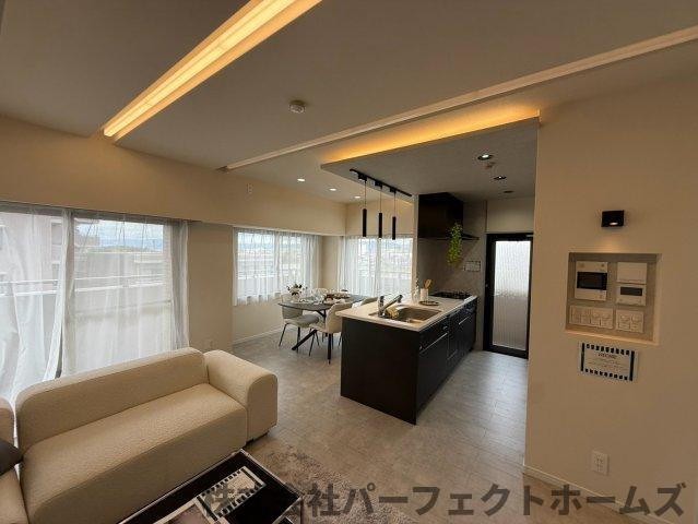 【居間・リビング】の画像