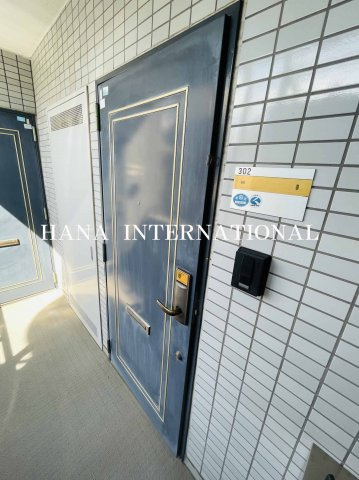 ローズマンションA69番館の玄関