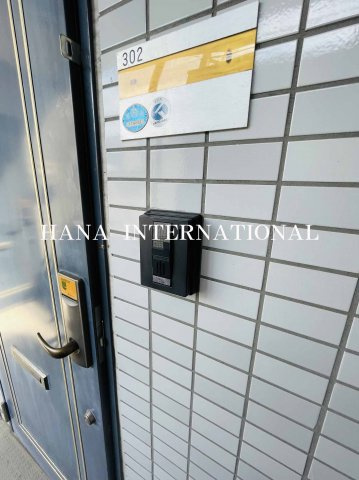 ローズマンションA69番館の玄関