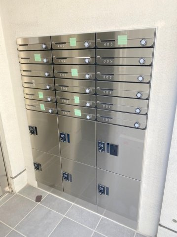 宅配ボックスです。