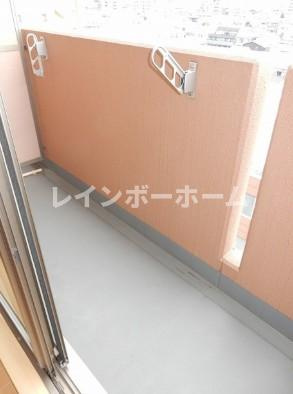 TNGビルのバルコニー