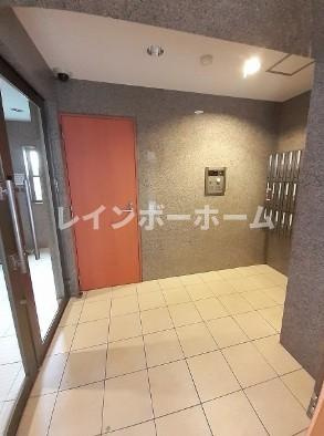 TNGビルのエントランス