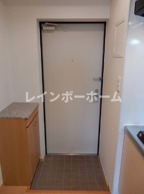 TNGビルの玄関