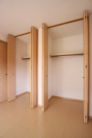多井畑南町戸建の収納