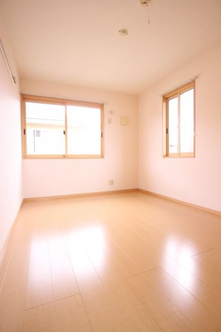 多井畑南町戸建の洋室