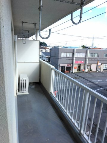 プラージュ宝町のバルコニー|※同タイプ別部屋のお写真です