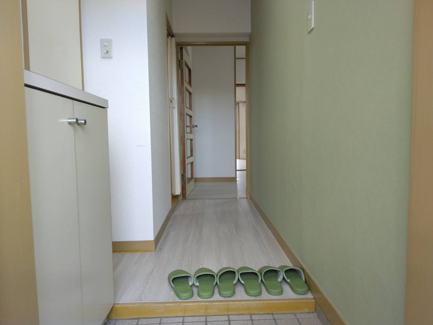 プラージュ宝町の玄関|※同タイプ別部屋のお写真です
