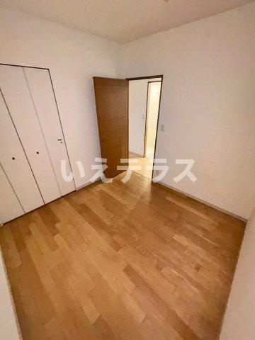 アーバネックス元町通の洋室