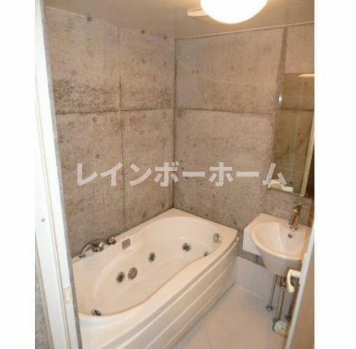 CASA AB o ABの浴室