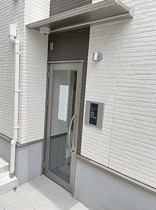 シャンピニオン都立大のエントランス