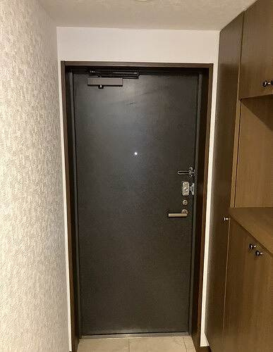 メイツ狛江の玄関