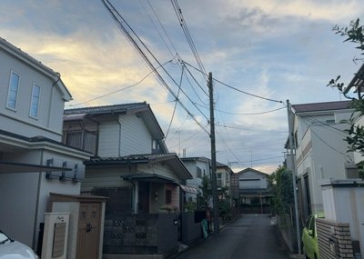 【展望】 | 御園中古戸建 | 眺望を気にして物件を探す場合、前面に建物が建っていないか現地で確認しましょう！前面に建物があると景色はもちろん、日当たりや風通しにも影響が出てきます。住んだ時のことを想像しながら現地見学をしましょう。