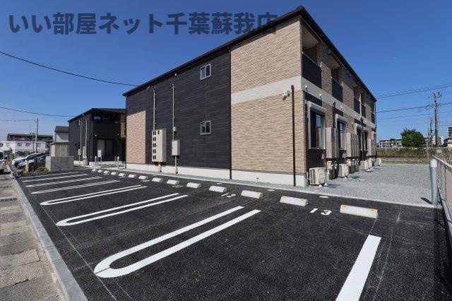 アズーロ　Ｂの駐車場|駐車場があるので、車を買う予定の方も安心です