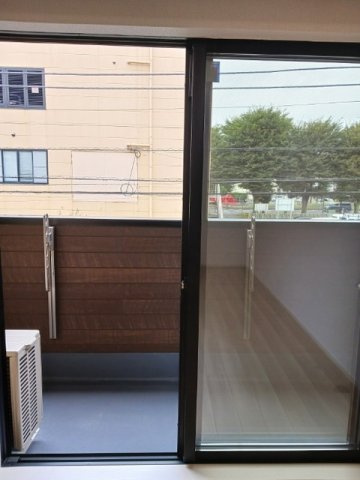 ヌーヴェル　ラ　ヴィのバルコニー