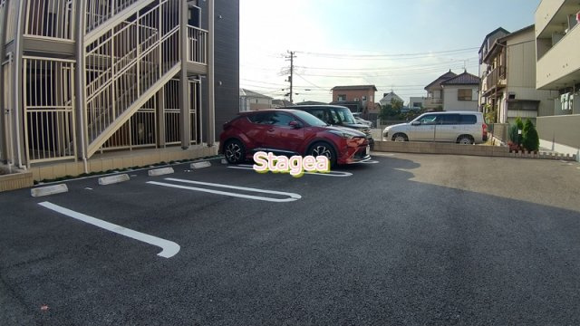 フォルトゥナⅡの駐車場