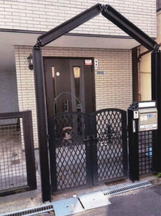 平池町　中古一戸建ての玄関|門扉
■物件内覧・資金計画相談・住宅ローン相談、リフォーム相談、お問合せ受付中■
※当日・翌日のご内覧、ご相談はお電話でのお問合せがスムーズです！