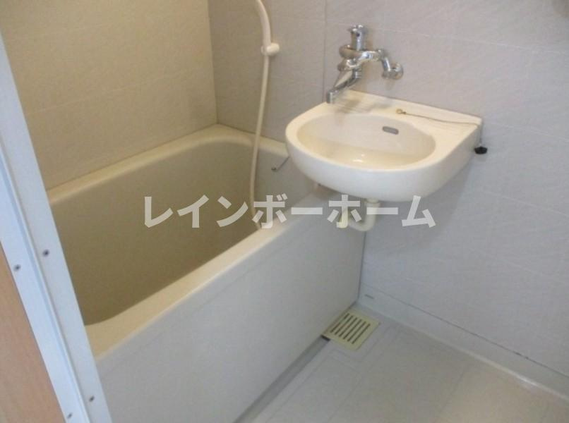 阿部松島マンションの浴室