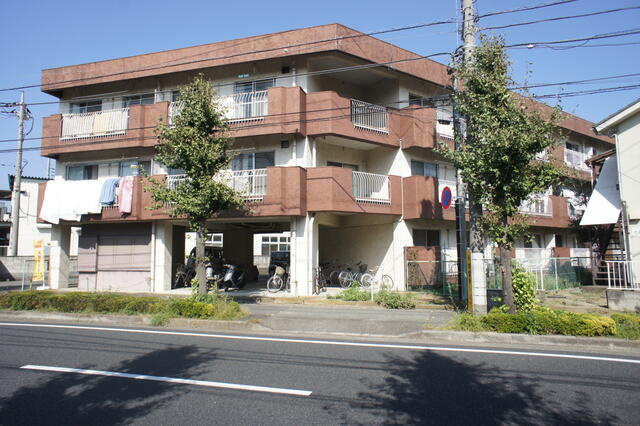 かみやマンションの外観