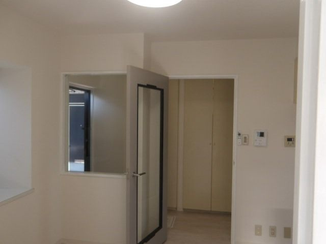 ローズマンションA1の居間・リビング