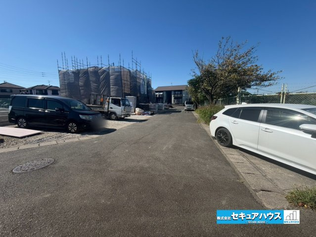 【同施工物件ご案内可能】知多市寺本新町２丁目　全４棟の前面道路含む現地写真|事前予約にて現地ご見学いただけます！お気軽にお問い合わせください♪
■株式会社　セキュアハウス■
住宅ローンに強く、知識、経験豊富なスタッフ在籍
お客様に寄り添い、ご成約後もサポート致します。