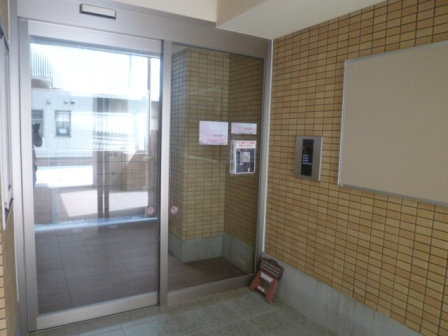 ラヴィエント浅草言問のエントランス